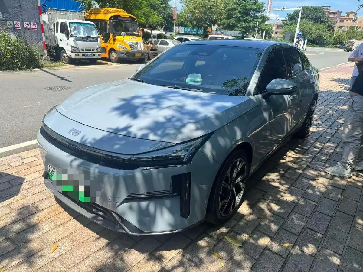 2023 Geely Galaxy L6 1.5T 163HP L4 3DHT PHEV