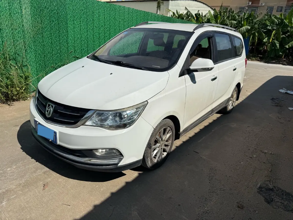 2016 BaoJun 730 1.5L 112HP L4 5MT