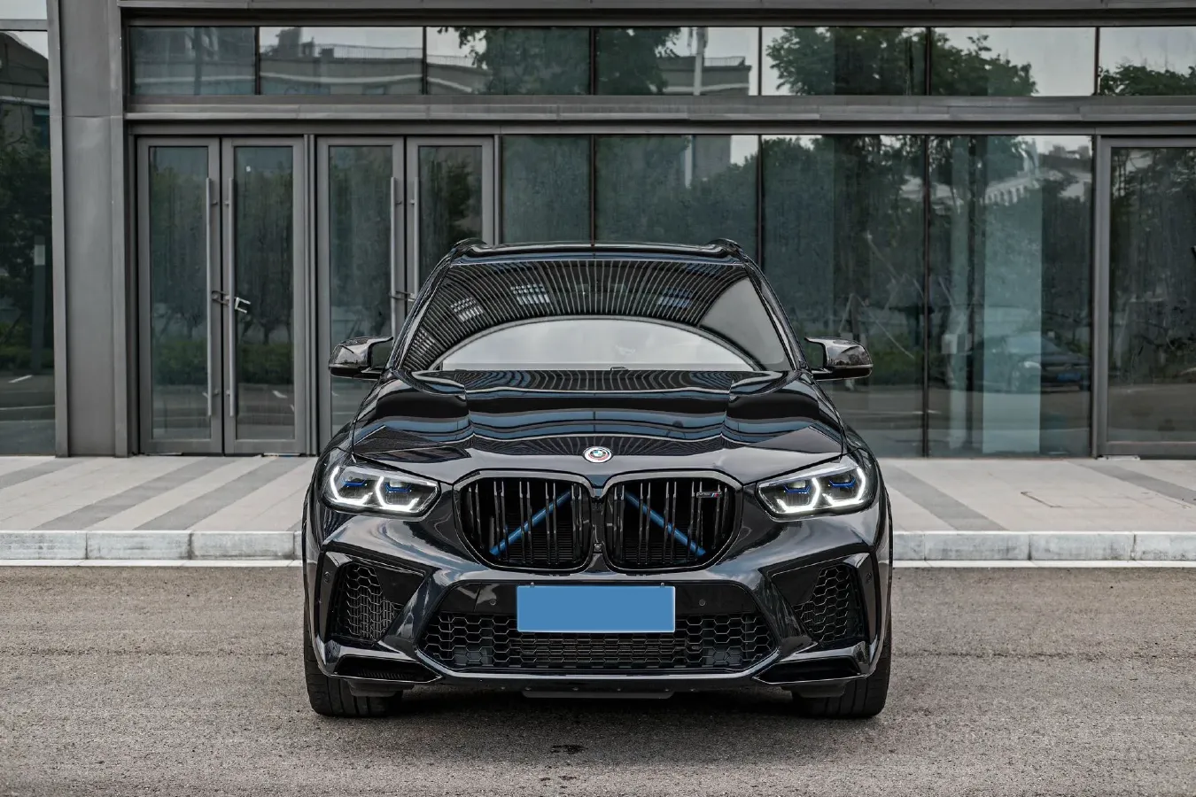 2022 BMW X5 M 4.4T 600HP V8 8AT,autocango,china used car exporter,china ev exporter,chinese used car exporter,chinese used ev exporter