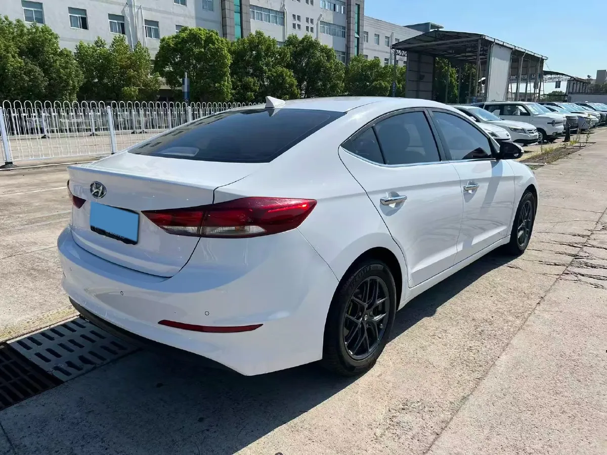 2016 Hyundai Elantra 1.6L 130HP L4 6AT,autocango,china used car exporter,china ev exporter,chinese used car exporter,chinese used ev exporter