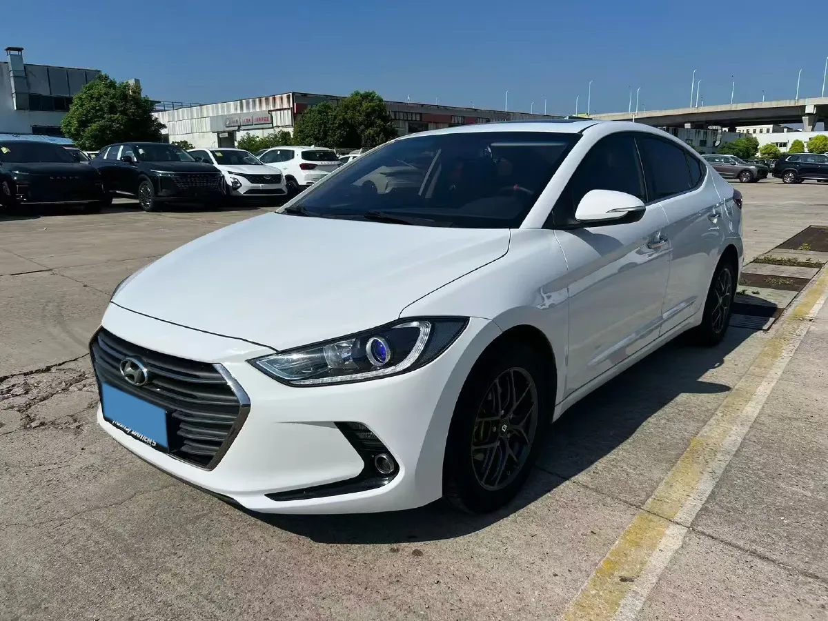 2016 Hyundai Elantra 1.6L 130HP L4 6AT,autocango,china used car exporter,china ev exporter,chinese used car exporter,chinese used ev exporter