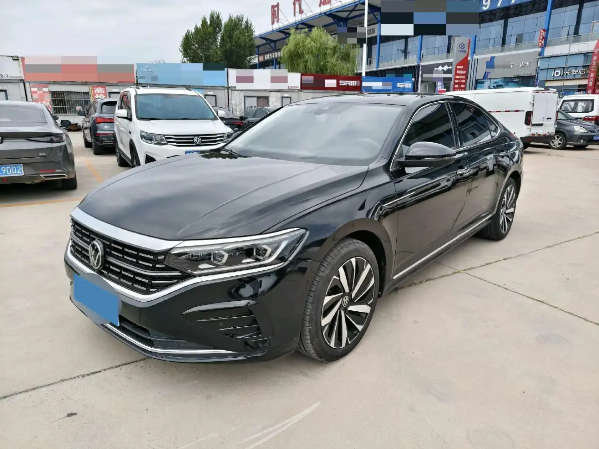 2022 Volkswagen Passat 2.0T 186HP L4 7DCT
