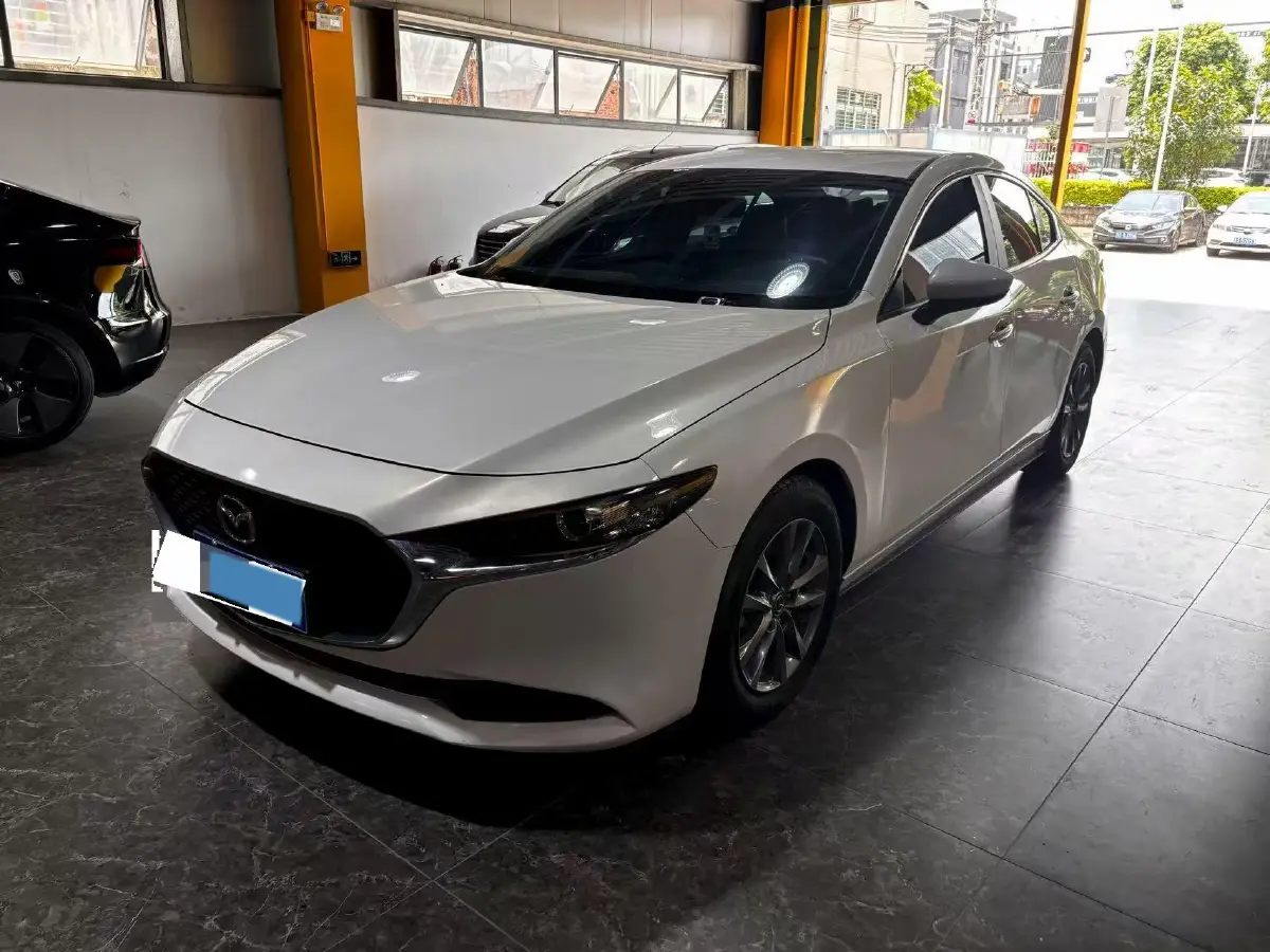 2021 Mazda 3 Axela 1.5L 117HP L4 6AT