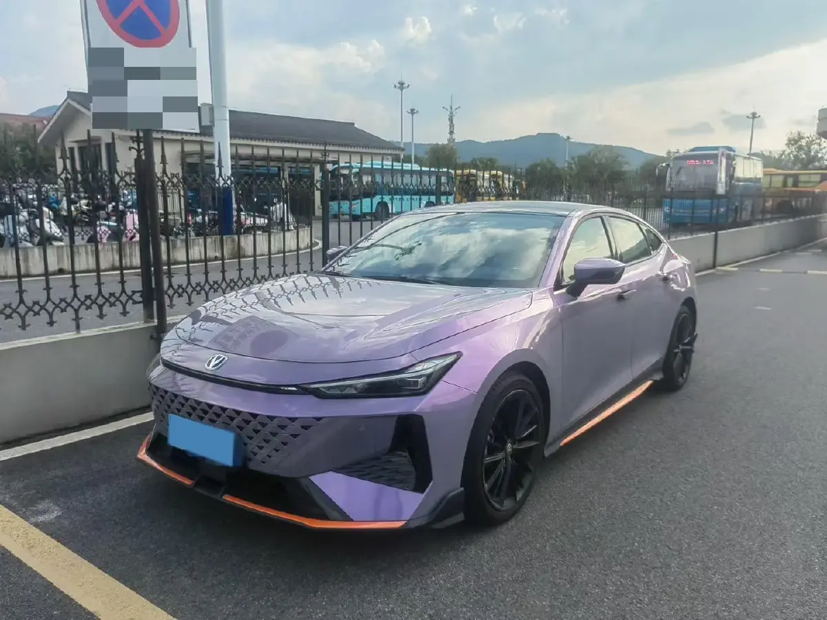 2024 ChangAn UNI-V 1.5T 188HP L4 7DCT