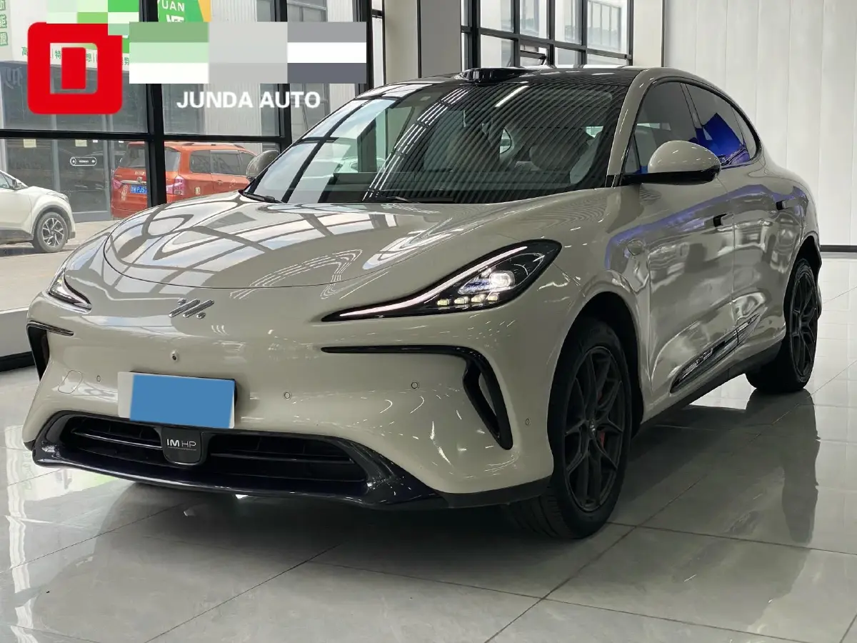 2023 IM LS6 BEV 71KWH