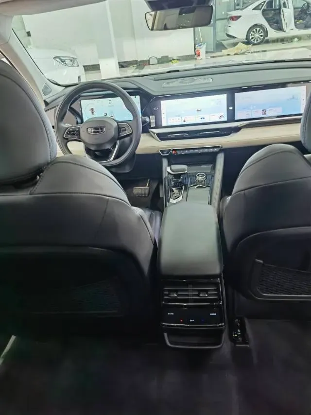 2023 Geely Monjaro 2.0T 238HP L4 8AT,autocango,china used car exporter,china ev exporter,chinese used car exporter,chinese used ev exporter