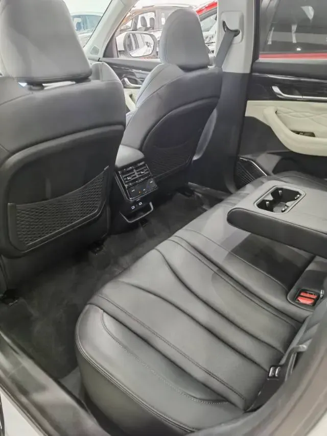 2023 Geely Monjaro 2.0T 238HP L4 8AT,autocango,china used car exporter,china ev exporter,chinese used car exporter,chinese used ev exporter