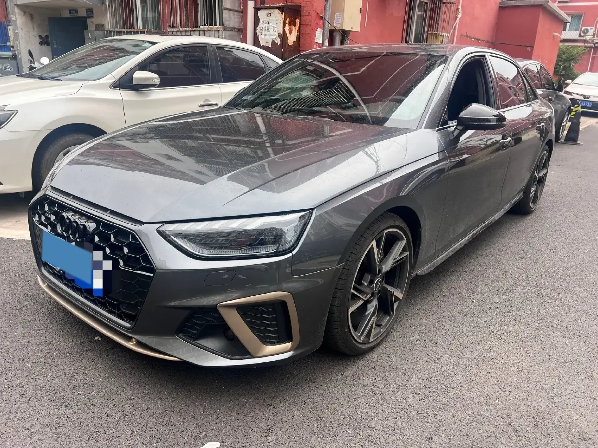 2024 Audi A4L 2.0T 190HP L4 7DCT