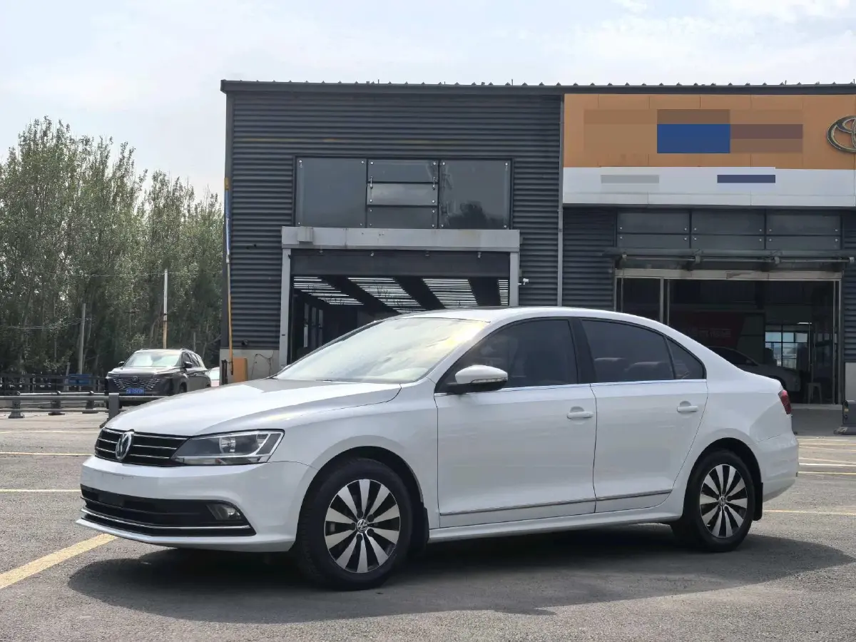 2018 Volkswagen Sagitar 1.6L 110HP L4 6AT
