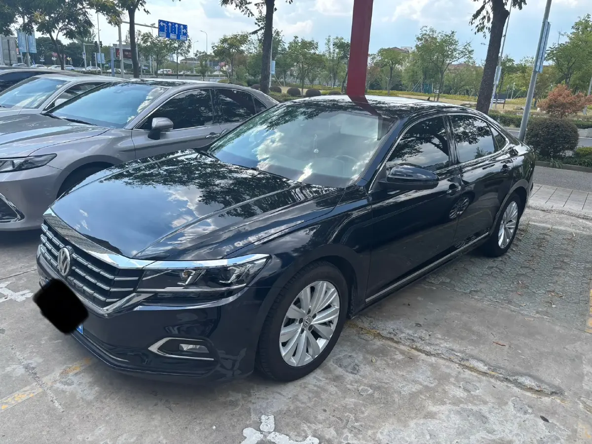 2019 Volkswagen Passat 2.0T 186HP L4 7DCT
