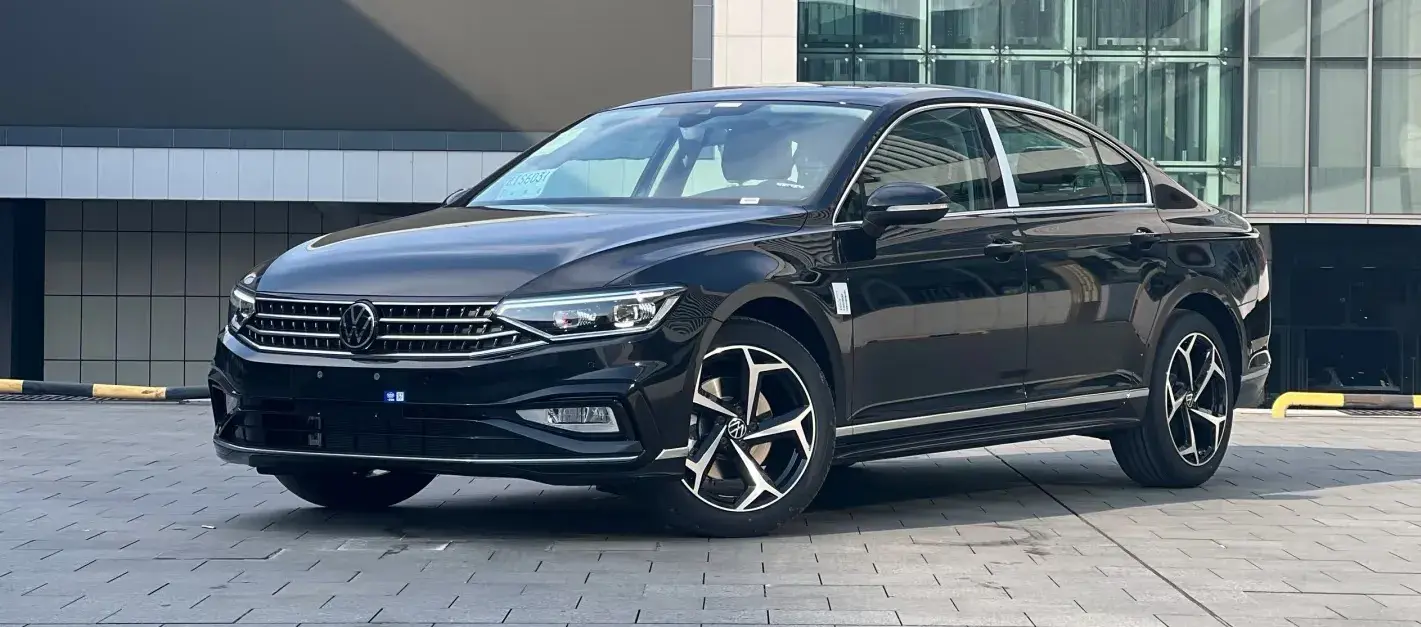 2025 Volkswagen Magotan 2.0T 186HP L4 7DCT