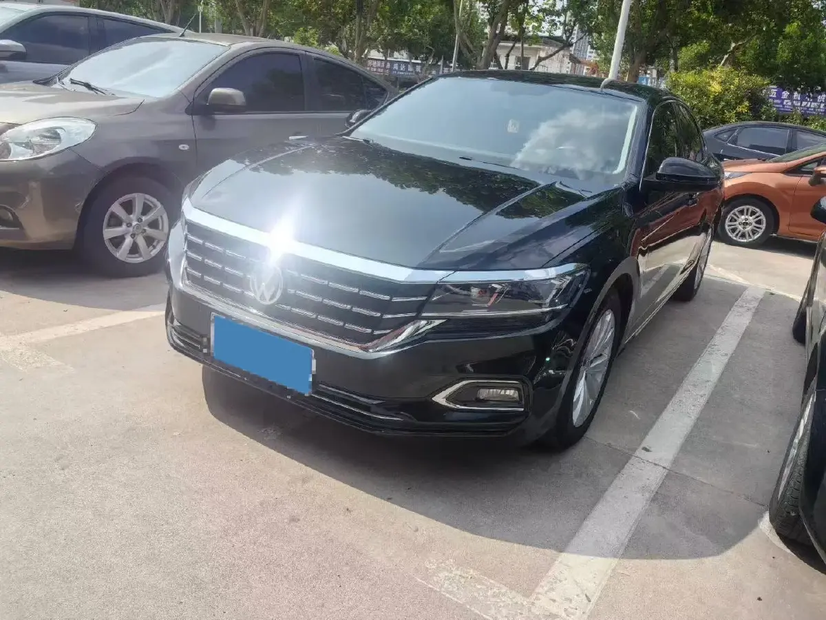 2019 Volkswagen Passat 2.0T 186HP L4 7DCT