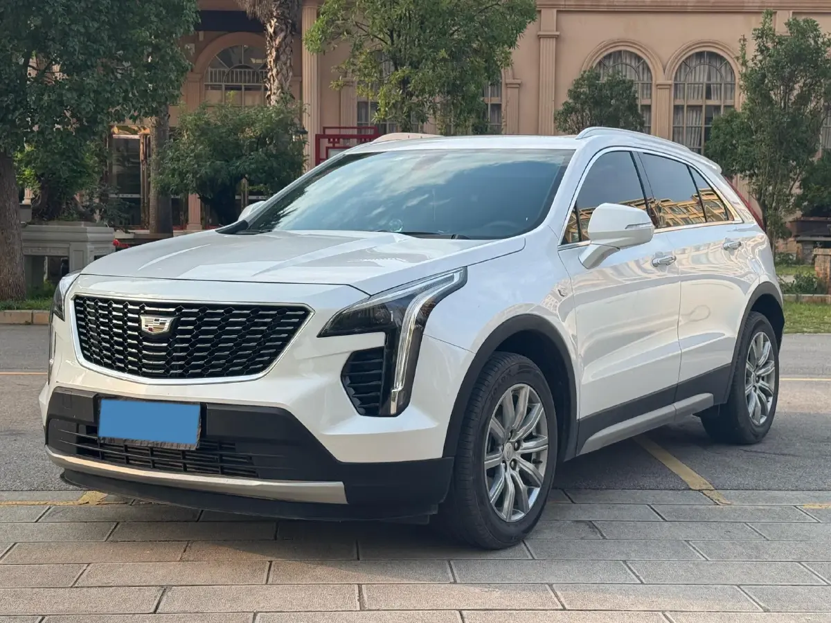 2020 Cadillac XT4 2.0T 241HP L4 9AT