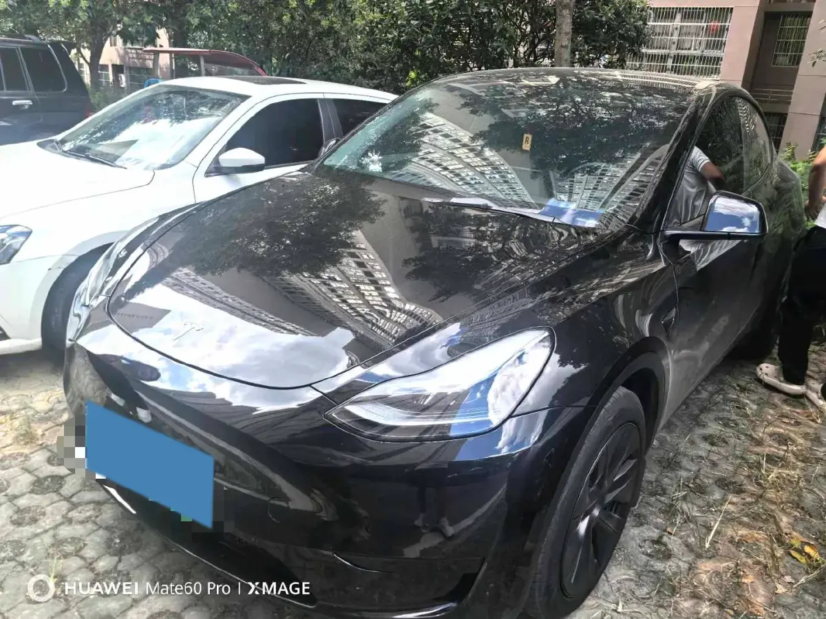 2023 Tesla Model Y BEV 60KWH