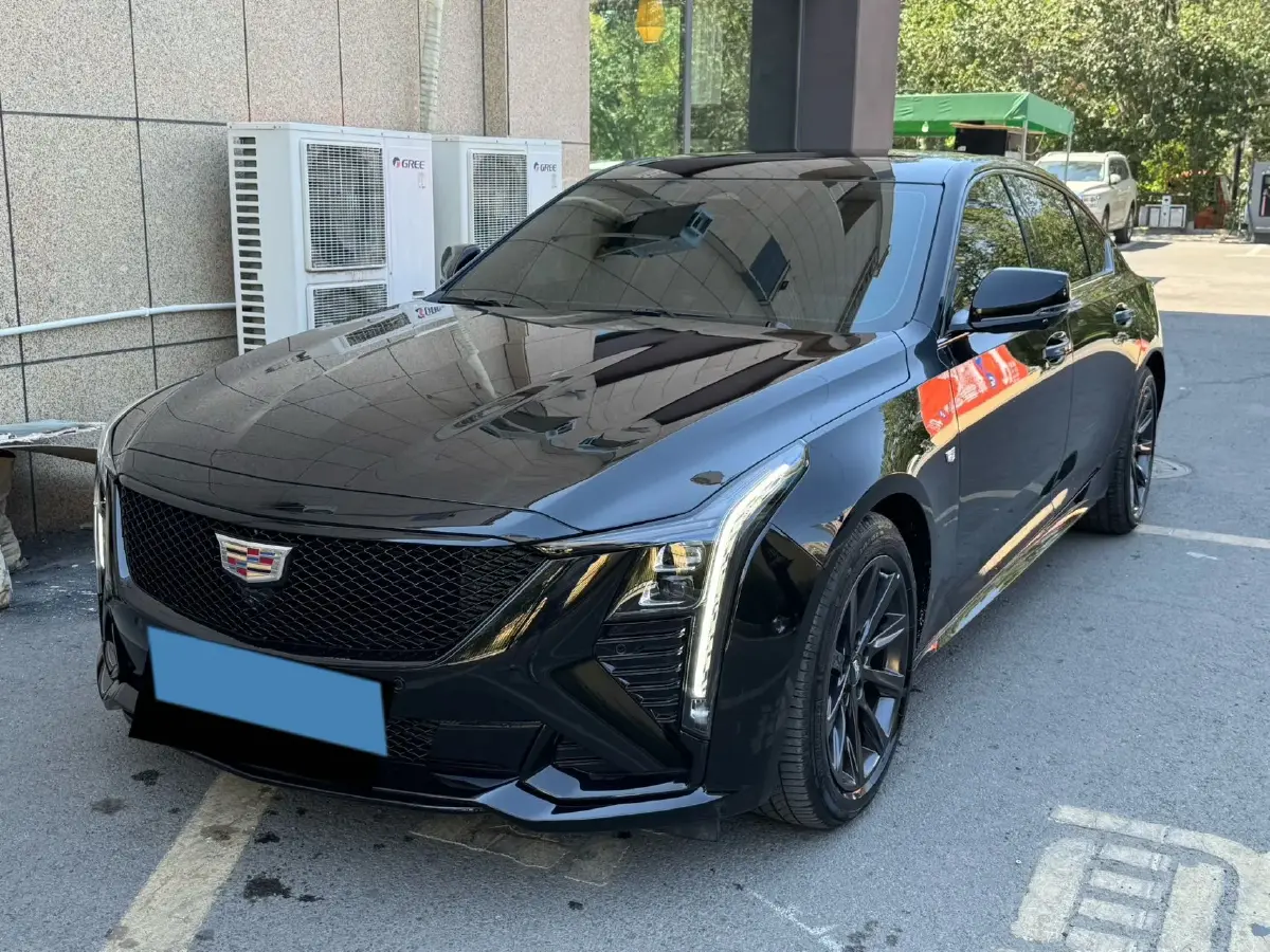 2024 Cadillac CT5 2.0T 237HP L4 10AT