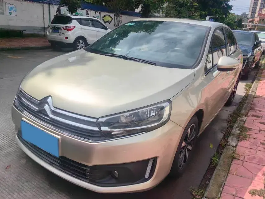 2018 Citroen C4 C-Quatre 1.6L 117HP L4 5MT