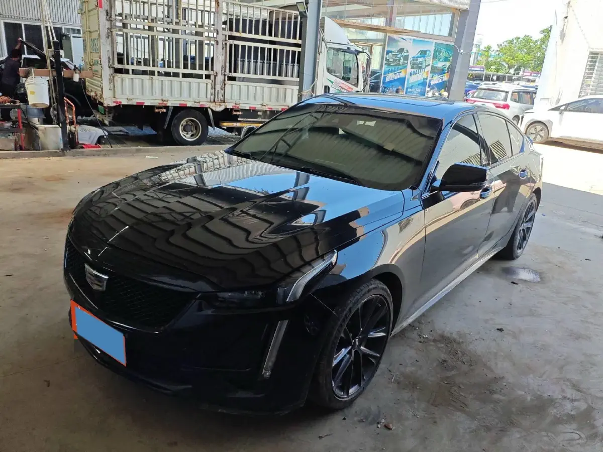 2023 Cadillac CT5 2.0T 237HP L4 10AT