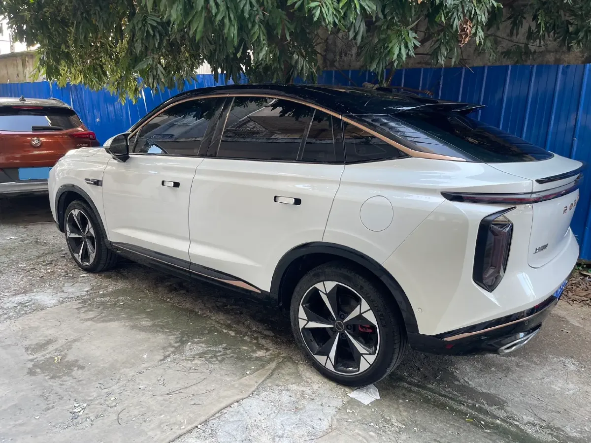 2022 Roewe Whale 2.0T 231HP L4 8AT,autocango,china used car exporter,china ev exporter,chinese used car exporter,chinese used ev exporter