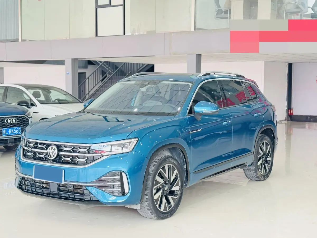 2023 Volkswagen Tayron 2.0T 220HP L4 7DCT