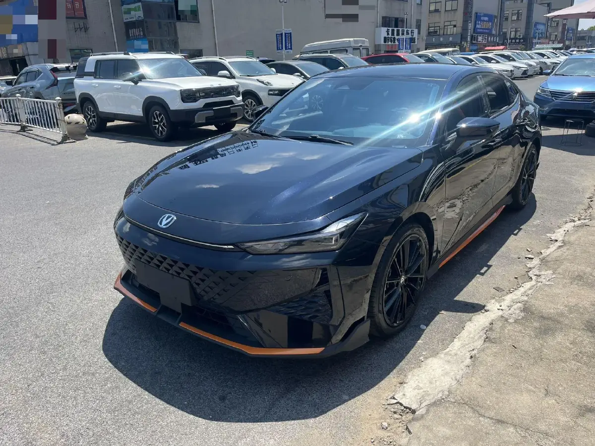 2024 ChangAn UNI-V 1.5T 188HP L4 7DCT