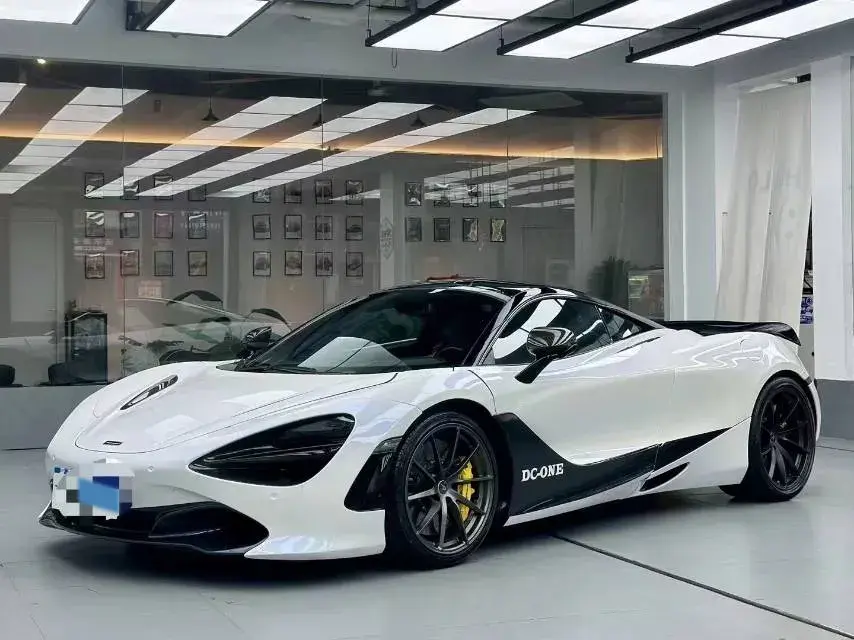 2017 McLaren 720S 4.0T 720HP V8 7DCT 2017 McLaren 720S 4.0T 720HP V8 7DCT