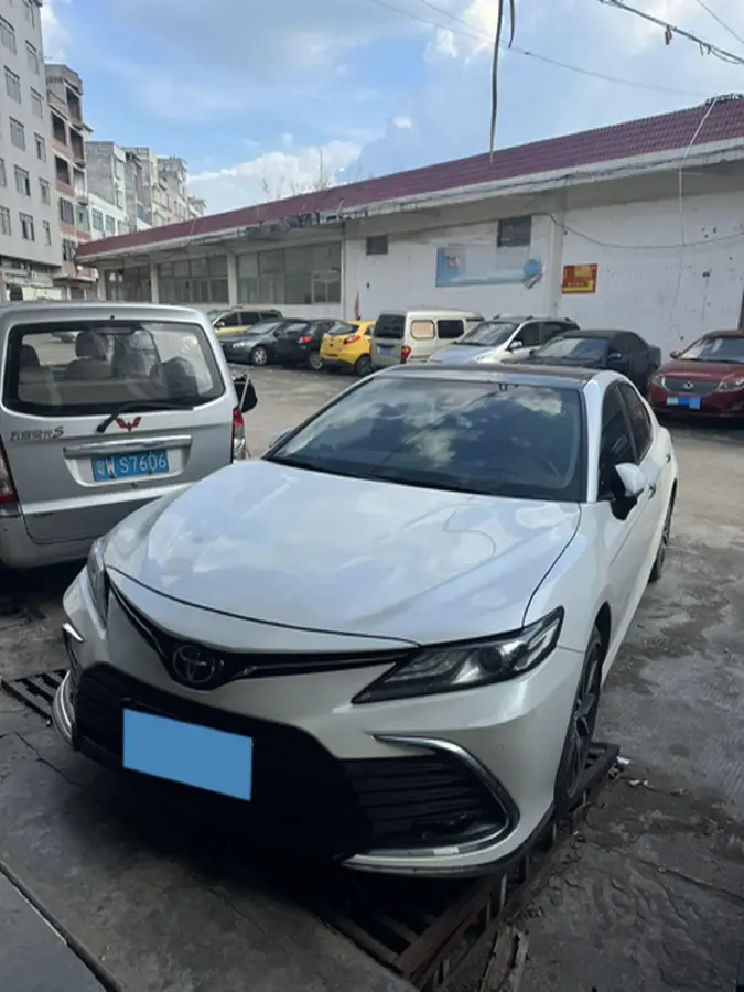 2021 Toyota Camry 2.5L 209HP L4 8AT