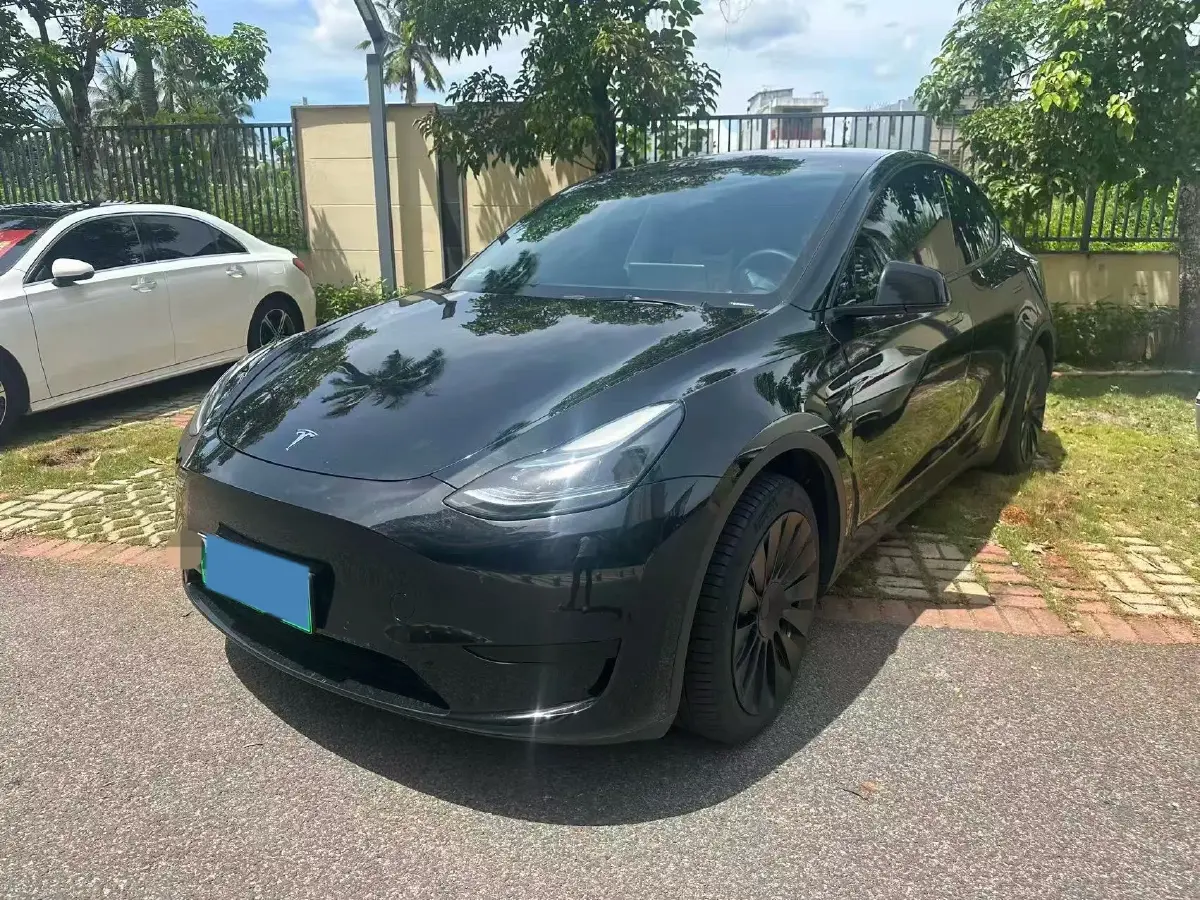 2022 Tesla Model Y BEV 60KWH