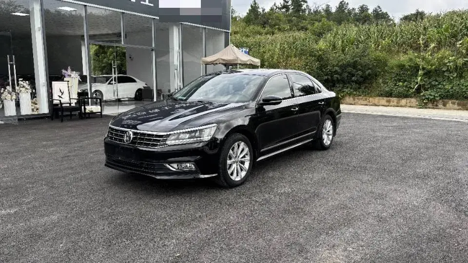 2017 Volkswagen Passat 1.8T 180HP L4 7DCT