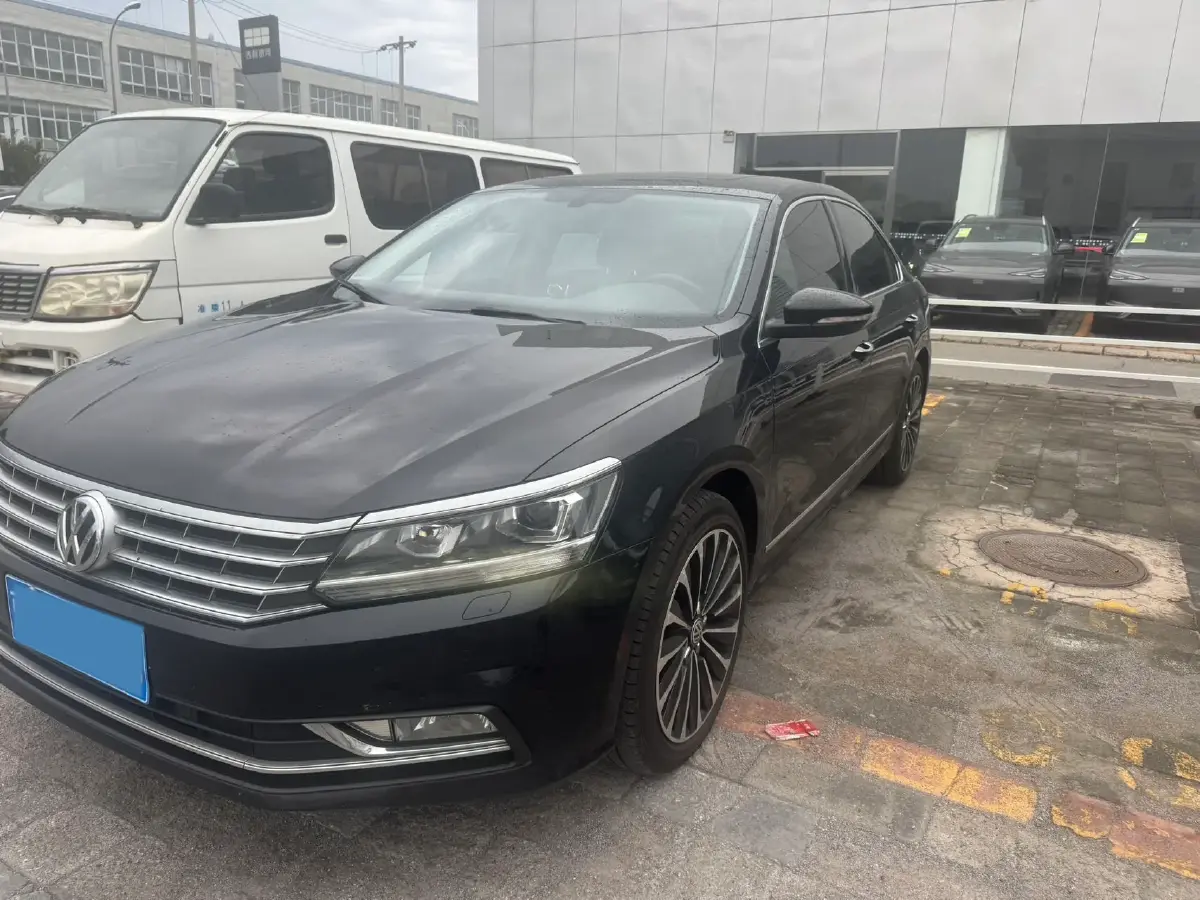 2017 Volkswagen Passat 1.8T 180HP L4 7DCT