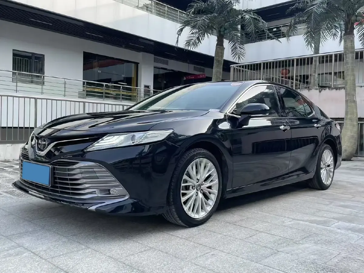 2019 Toyota Camry 2.5L 209HP L4 8AT