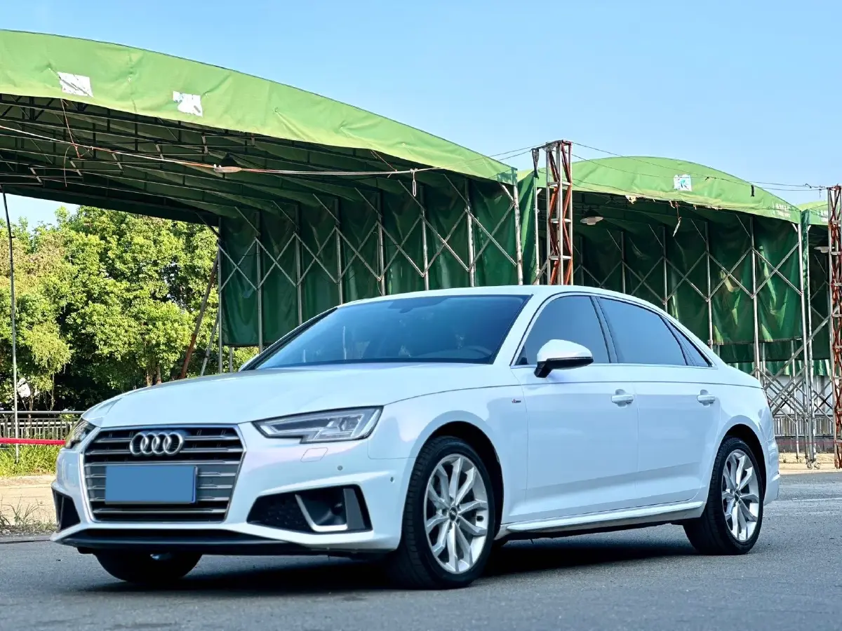 2019 Audi A4L 2.0T 190HP L4 7DCT
