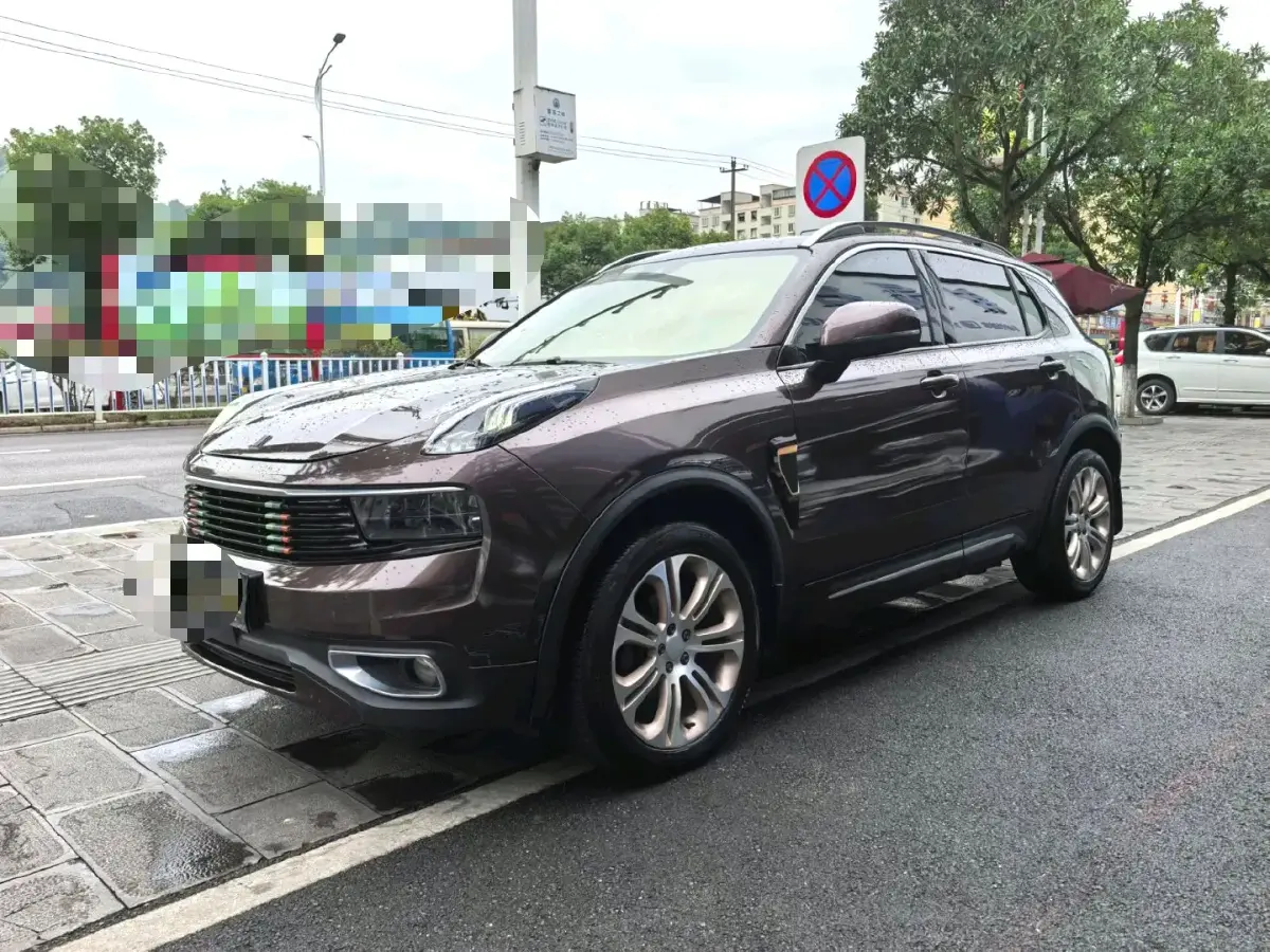 2018 LYNK&CO 01 2.0T 190HP L4 6AT