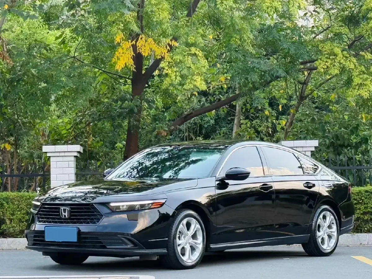 2023 Honda Accord 1.5T 192HP L4 CVT