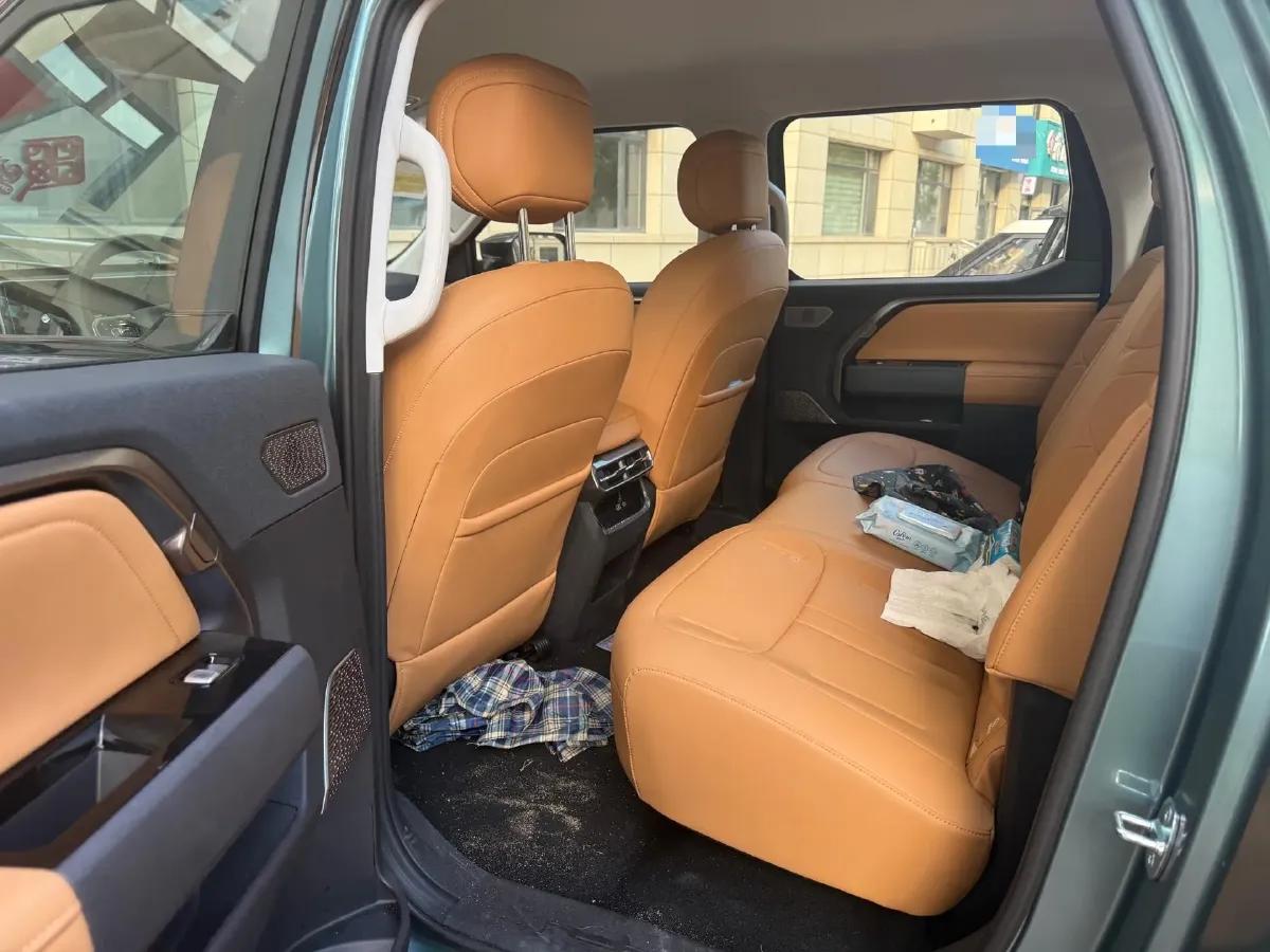 2025 MAXUS InterstellarX 2.5T 224HP L4 8AT,autocango,china used car exporter,china ev exporter,chinese used car exporter,chinese used ev exporter