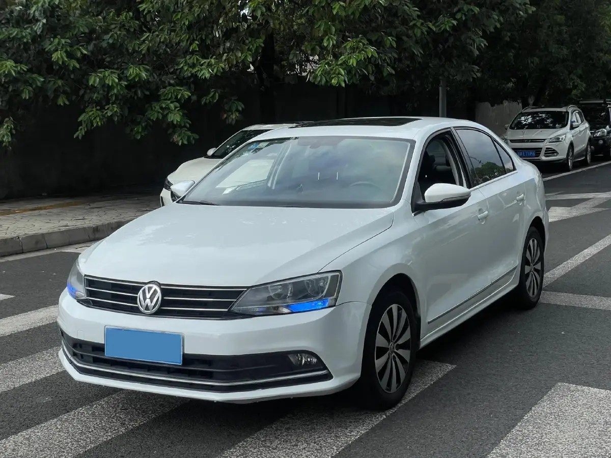 2018 Volkswagen Sagitar 1.6L 110HP L4 6AT