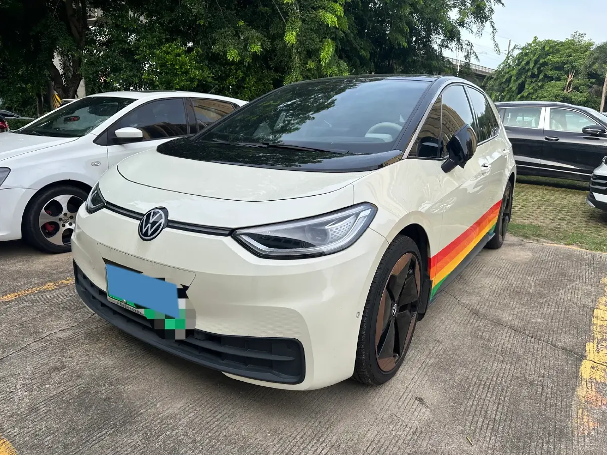 2025 Volkswagen ID.3 BEV 52.8KWH