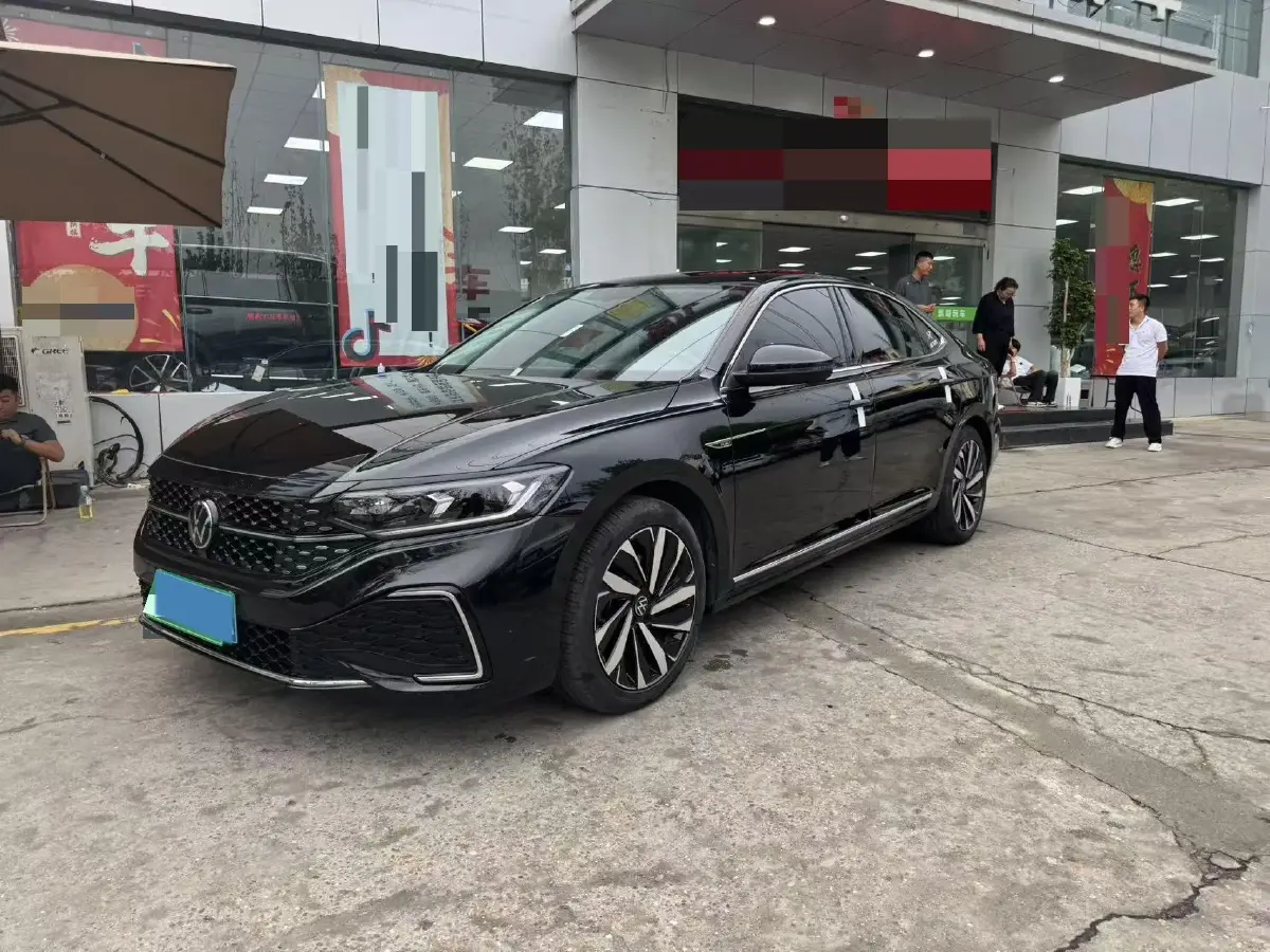 2023 Volkswagen Passat 2.0T 186HP L4 7DCT