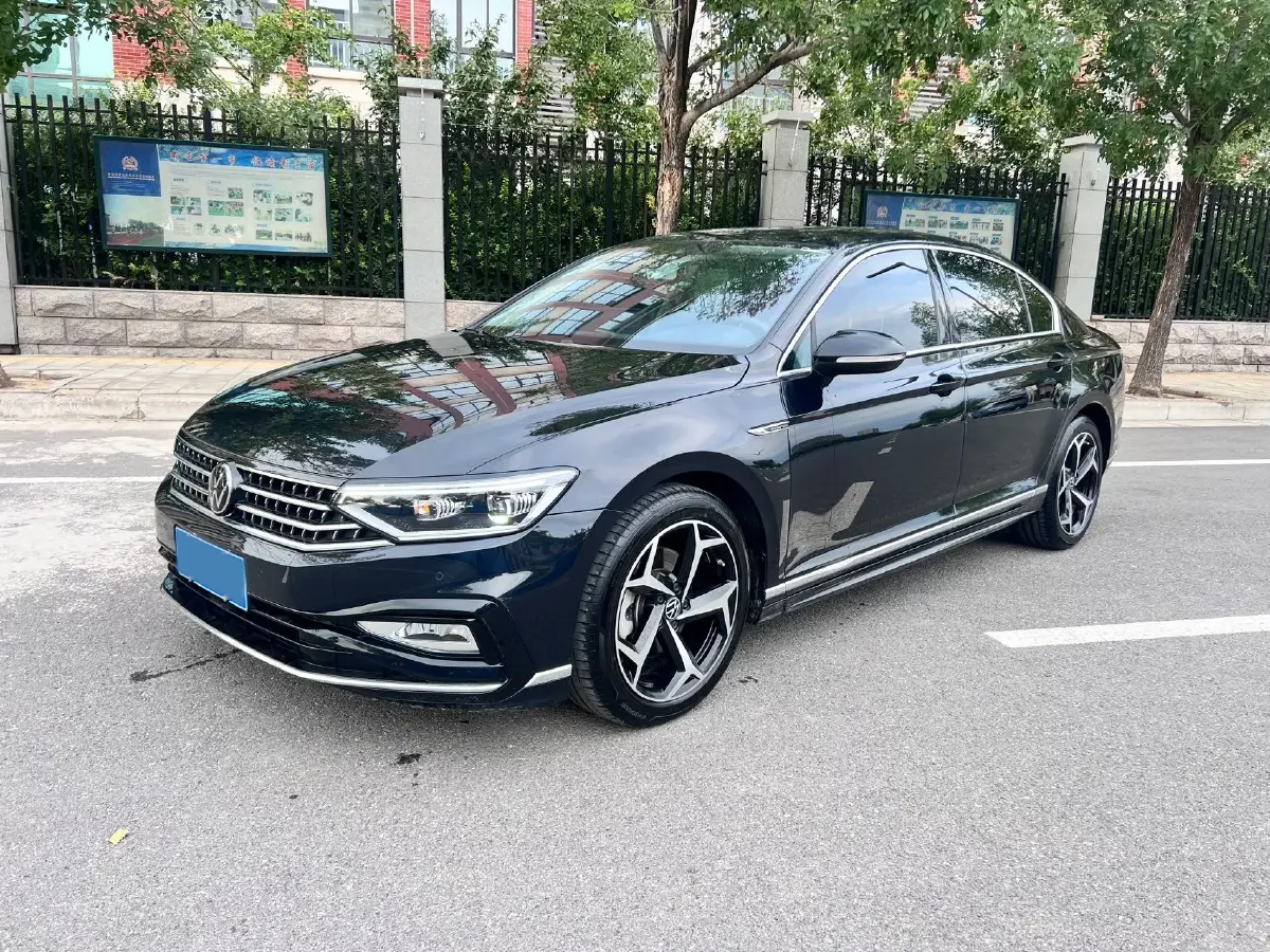 2023 Volkswagen Magotan 2.0T 186HP L4 7DCT