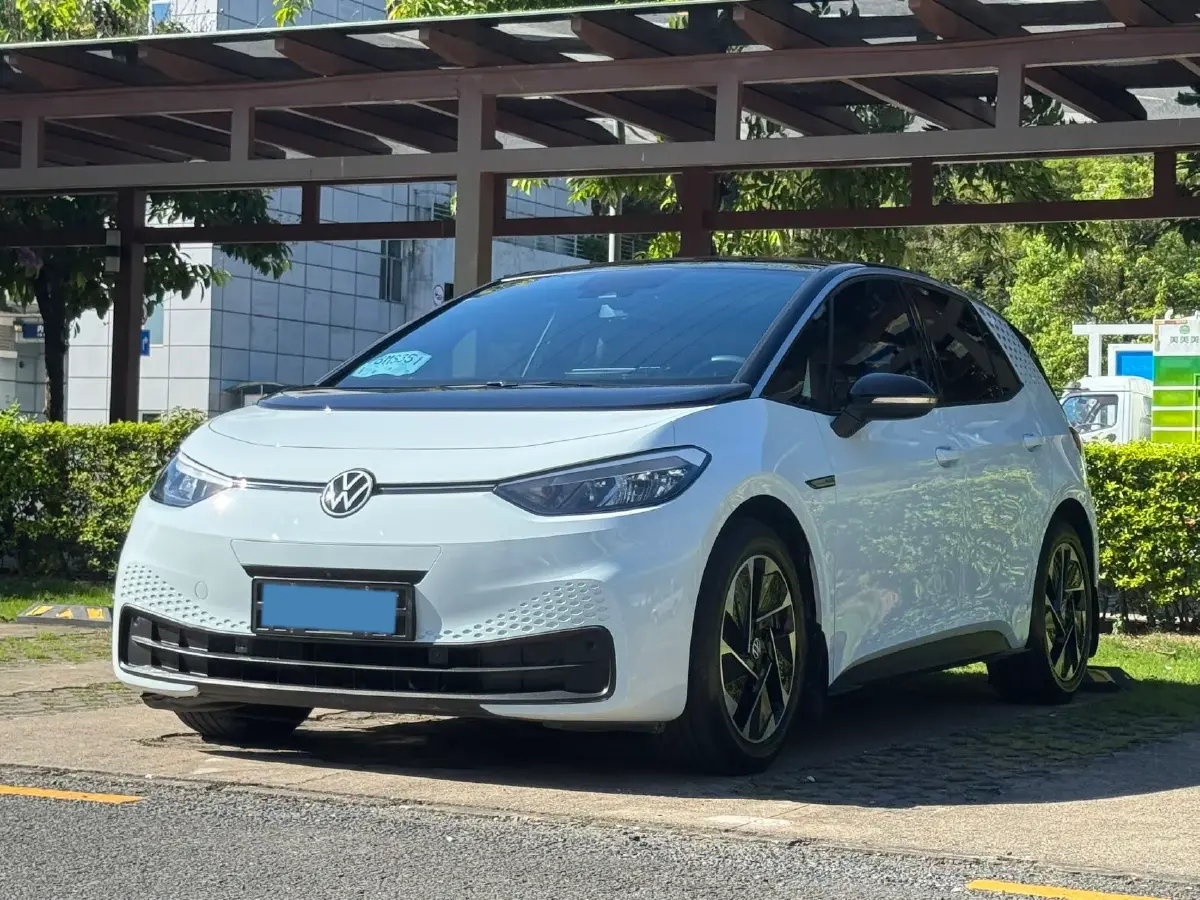 2023 Volkswagen ID.3 BEV 52.8KWH