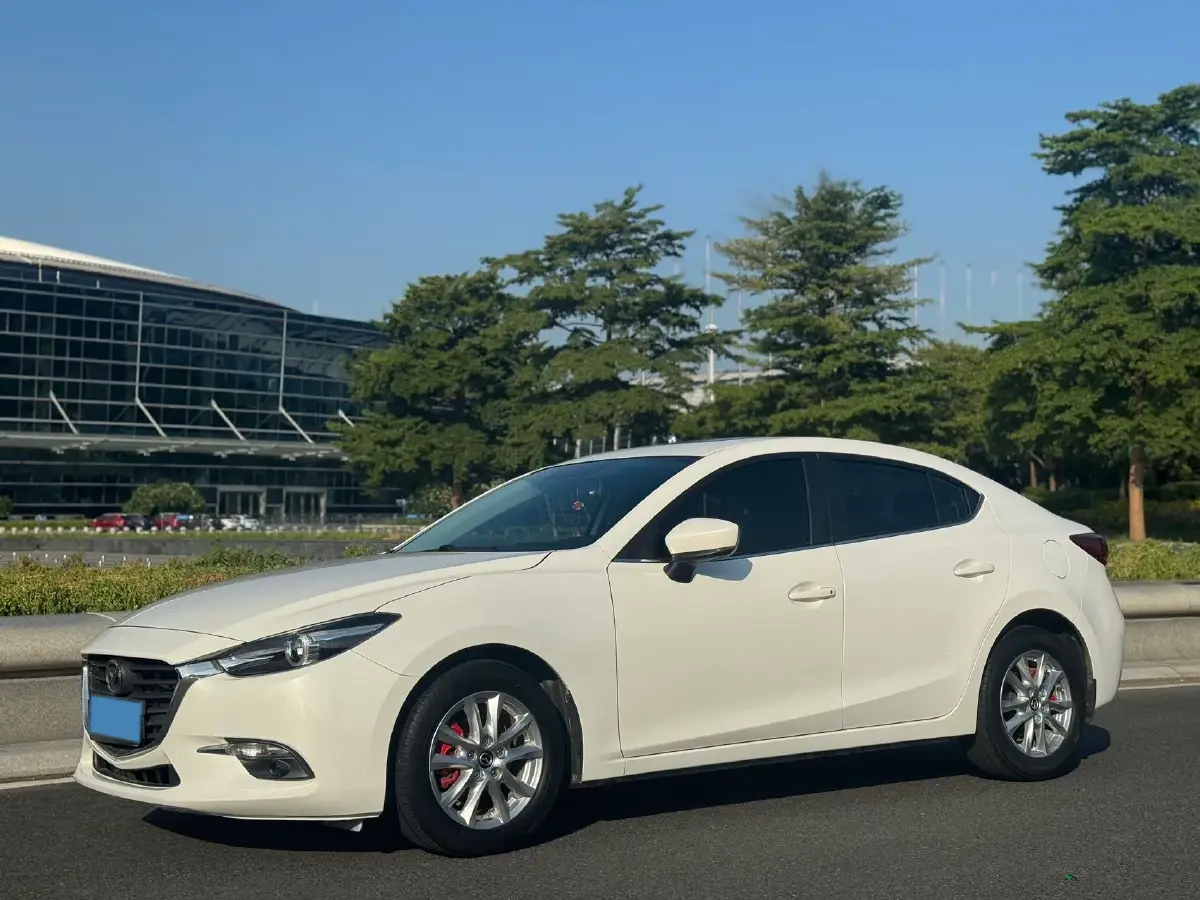 2019 Mazda 3 Axela 1.5L 117HP L4 6AT