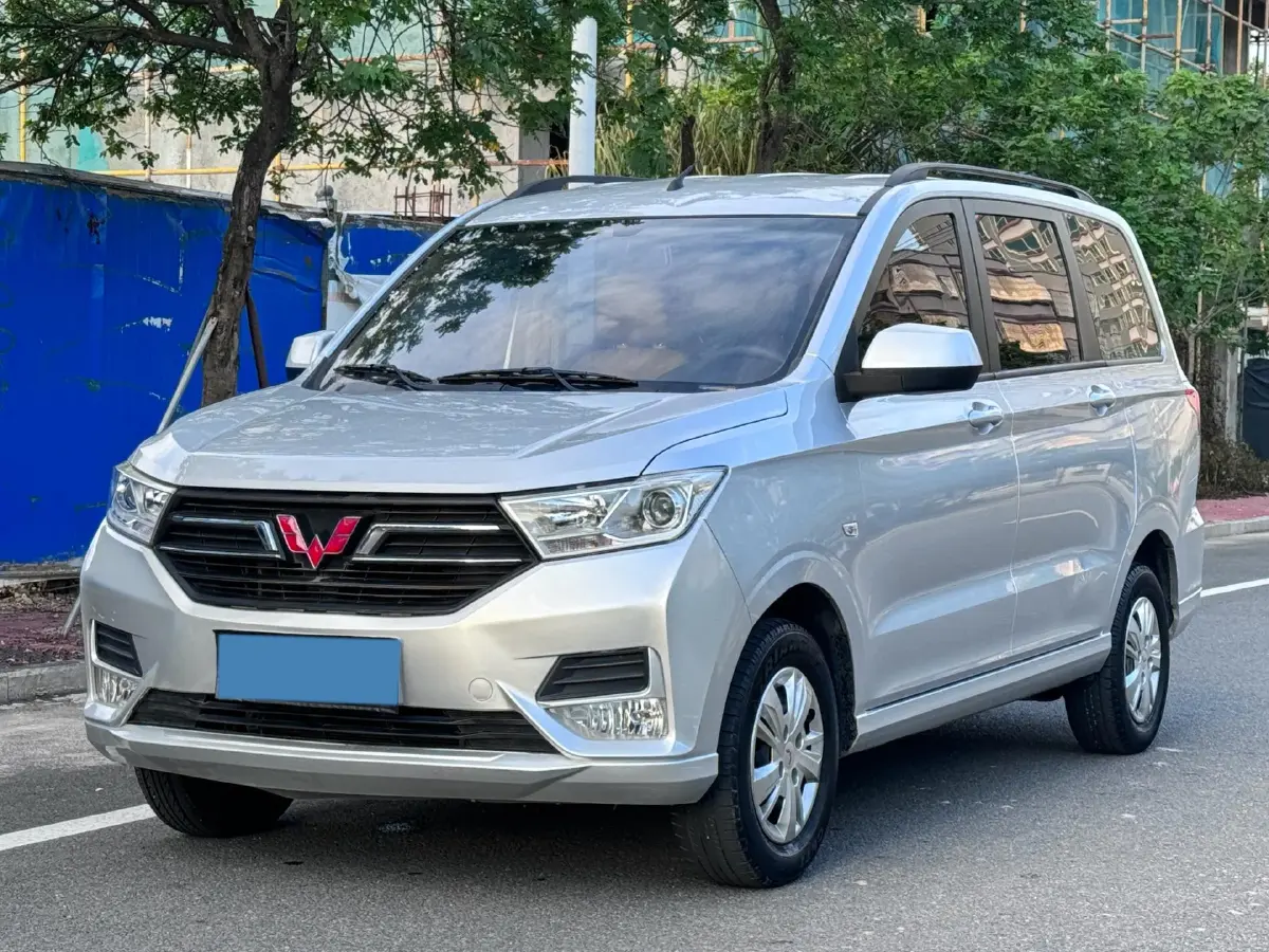 2021 WuLing HongGuang 1.5L 99HP L4 6MT