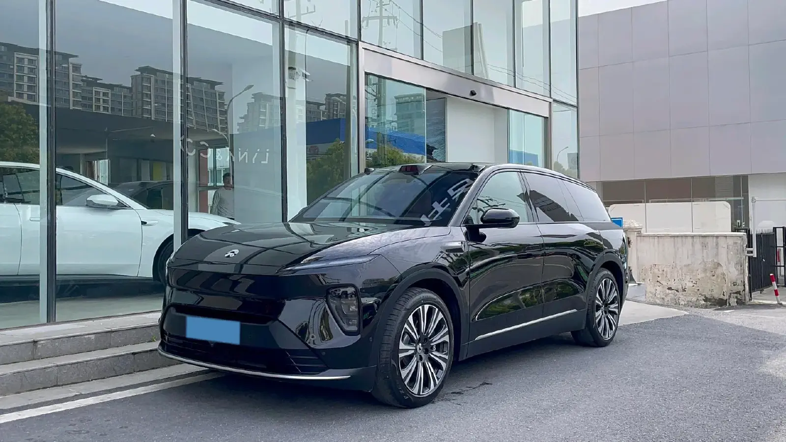 2023 NIO ES8 BEV 75KWH