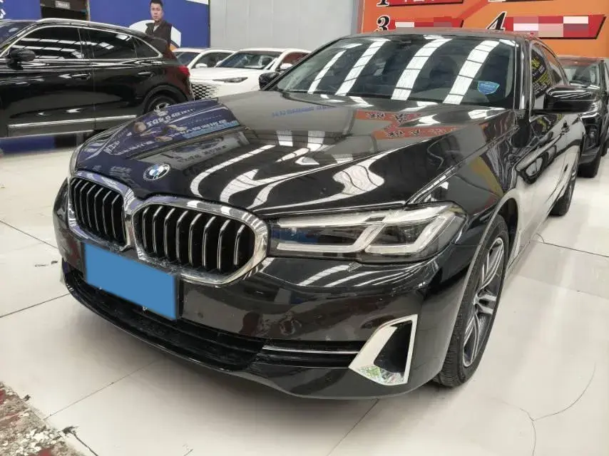 2023 BMW 5 Series 2.0T 245HP L4 8AT