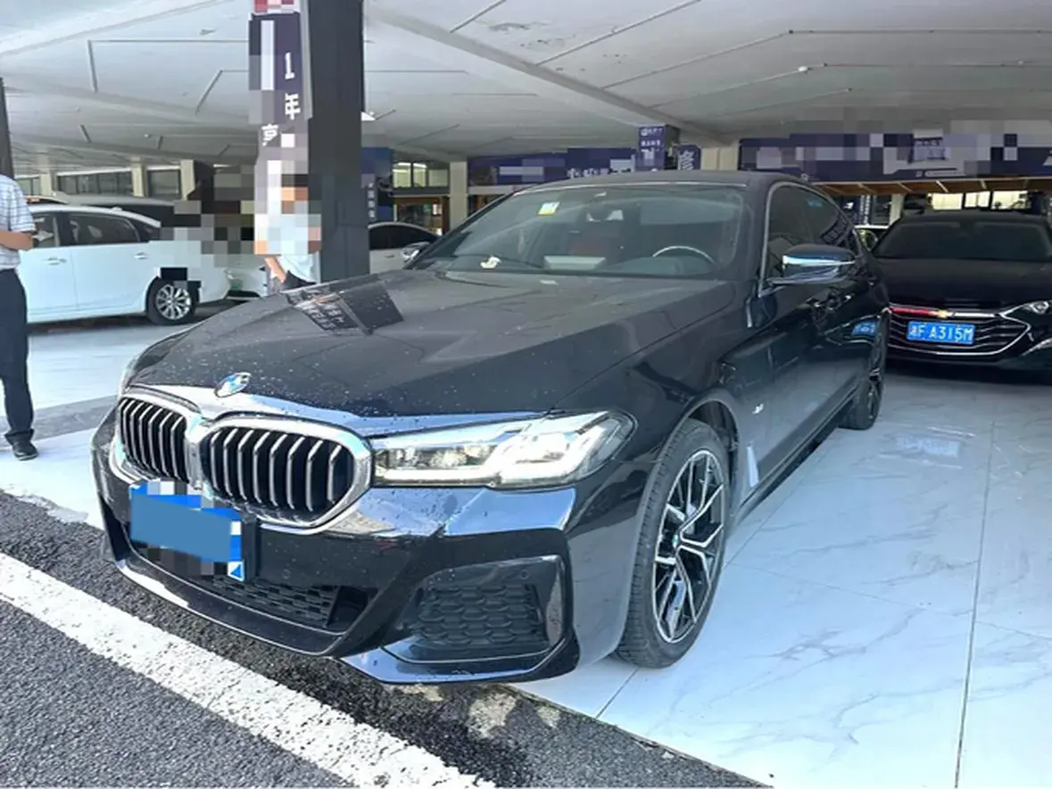 2023 BMW 5 Series 2.0T 245HP L4 8AT