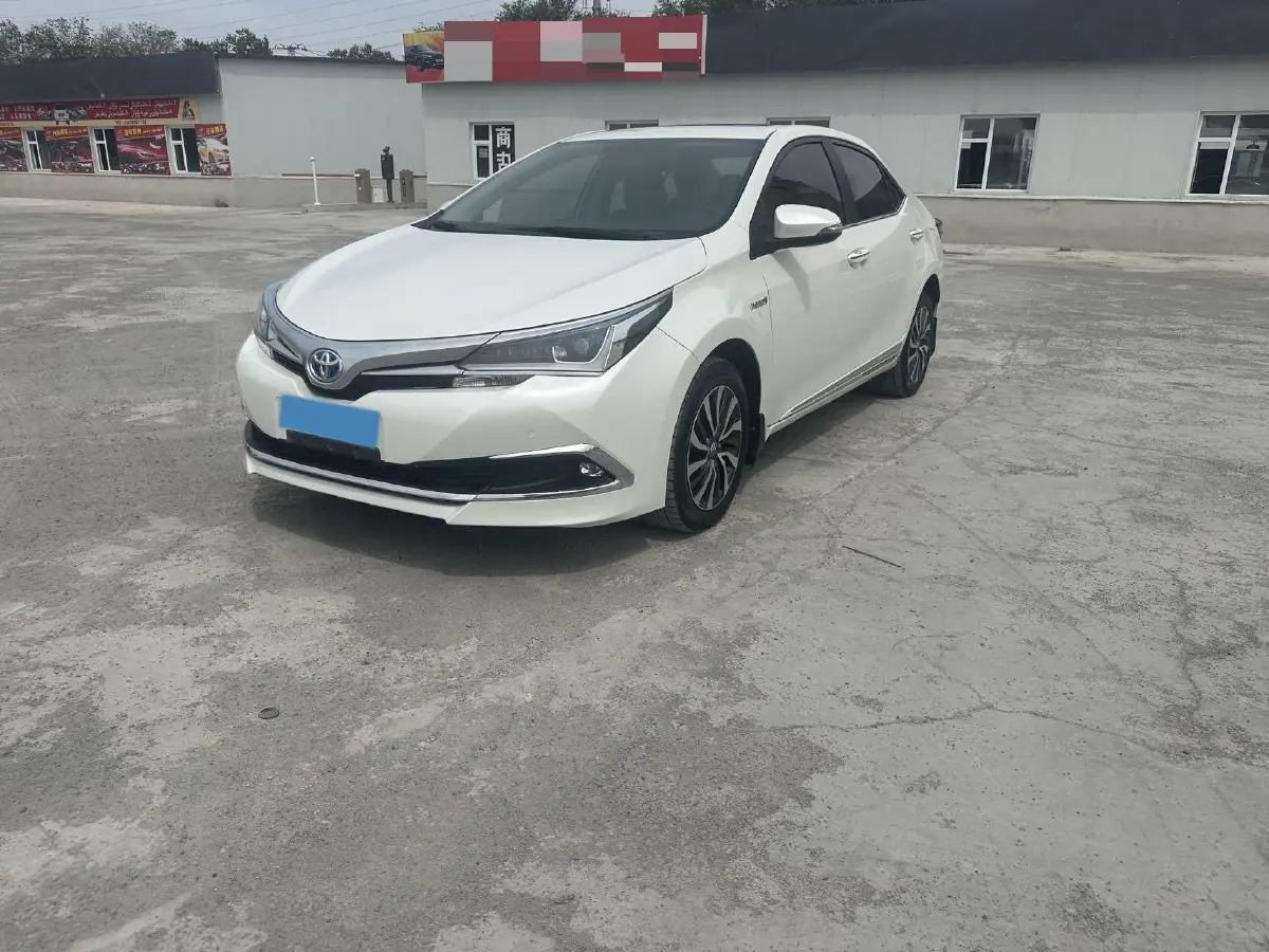 2018 Toyota Corolla 1.8L 99HP L4 E-CVT Hybrid