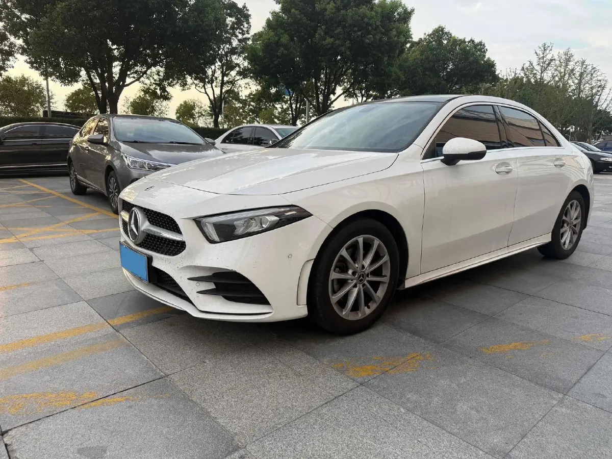 2021 Mercedes-Benz A Class 1.3T 163HP L4 7DCT