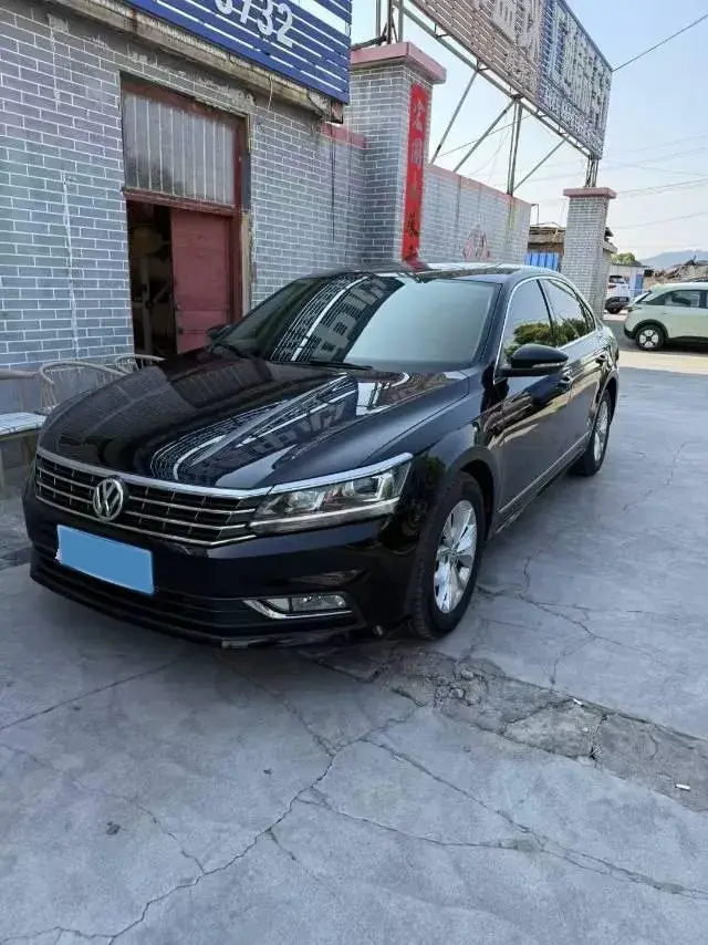 2015 Volkswagen Passat 1.8T 160HP L4 6AT
