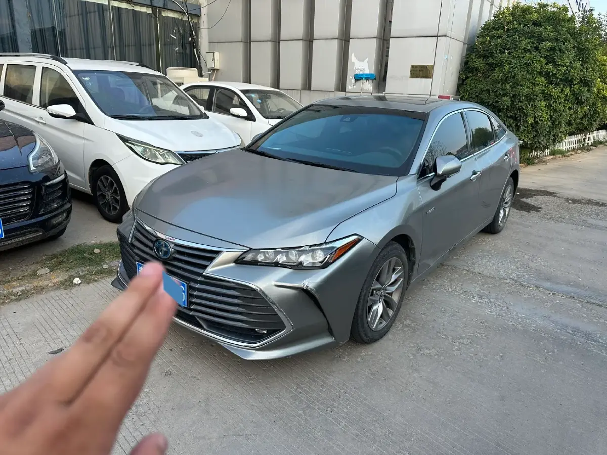 2019 Toyota Avalon 2.5L 178HP L4 E-CVT Hybrid