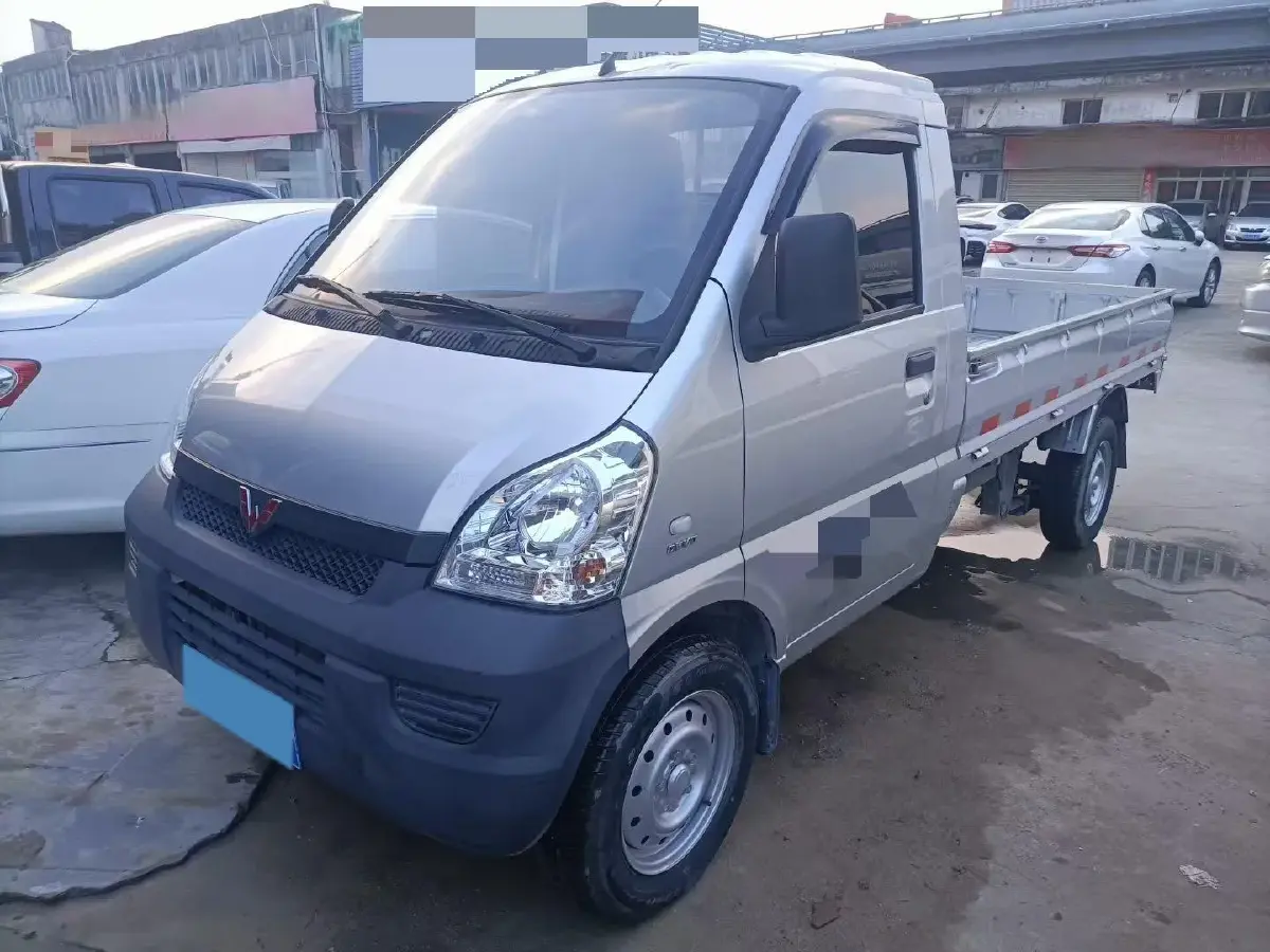 2021 WuLing RongGuang Mini Truck 1.5L 99HP L4 5MT