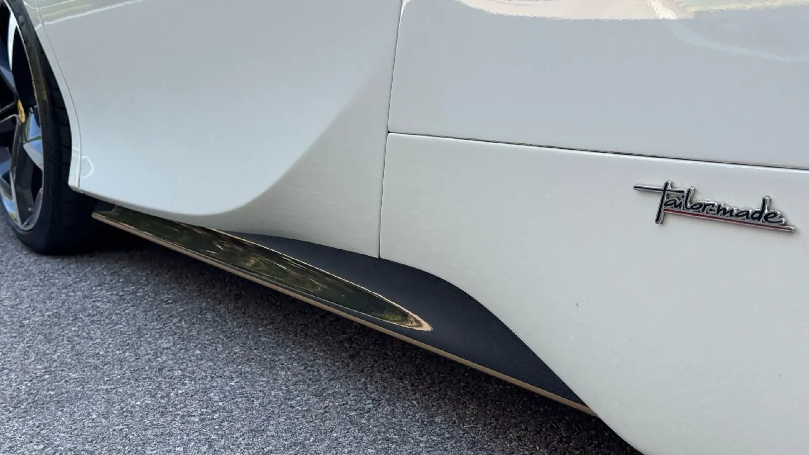 2021 Ferrari SF90 3.9T 781HP V8 8DCT PHEV 7.9KWH,autocango,china used car exporter,china ev exporter,chinese used car exporter,chinese used ev exporter